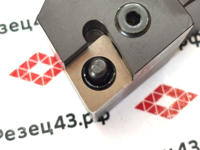 Резец наружного точения PCLNR3232P12