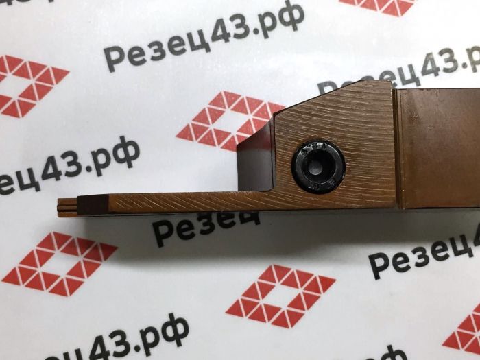 Резец отрезной MGEHR2525-5T45