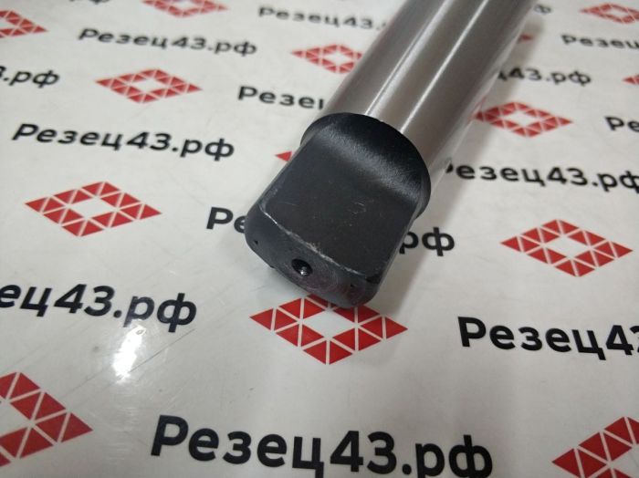 Оправка с конусом Морзе 4 (МТ4, КМ4) под сверлильный патрон с конусом В18 (под выколотку)