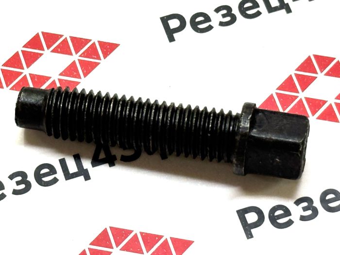 Болт резцедержателя M10x40
